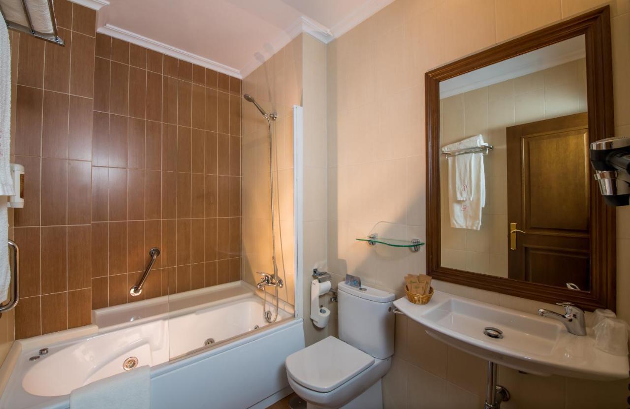 Hotel La Casona De Lazurtegui Ribadeo Exteriér fotografie