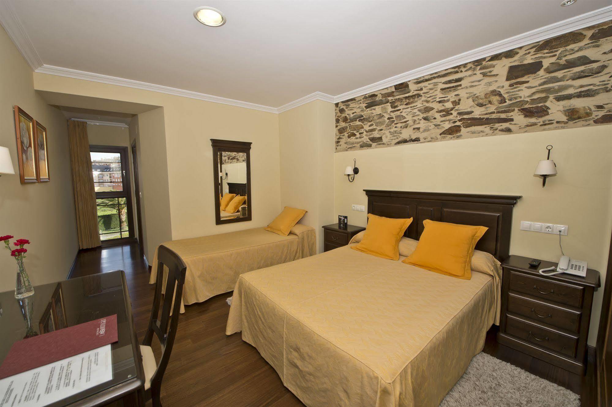Hotel La Casona De Lazurtegui Ribadeo Exteriér fotografie